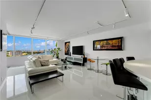 400 South Pointe Dr, Miami Beach, FL 33139 - Photo 7