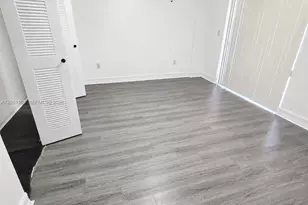 1655 W 44th Pl, Hialeah, FL 33012 - Photo 13