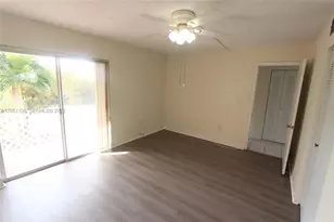 1655 W 44th Pl, Hialeah, FL 33012 - Photo 27