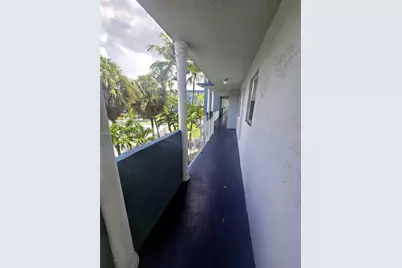 1655 W 44th Pl #304, Hialeah, FL 33012 - Photo 3