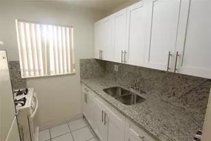 1655 W 44th Pl, Hialeah, FL 33012 - Photo 15