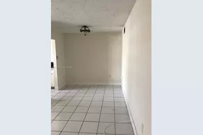 1655 W 44th Pl #304, Hialeah, FL 33012 - Photo 9
