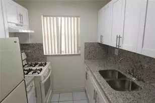 1655 W 44th Pl, Hialeah, FL 33012 - Photo 13