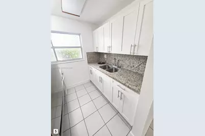 1655 W 44th Pl #304, Hialeah, FL 33012 - Photo 7