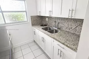 1655 W 44th Pl, Hialeah, FL 33012 - Photo 7