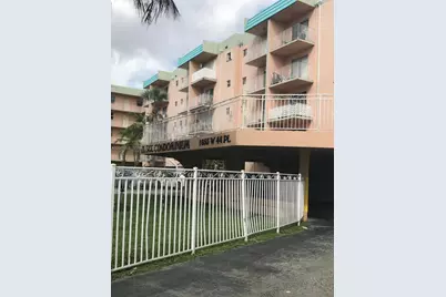 1655 W 44th Pl #304, Hialeah, FL 33012 - Photo 11