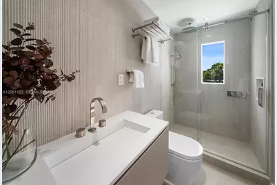 900 N Northlake Dr, Hollywood, FL 33019 - Photo 77