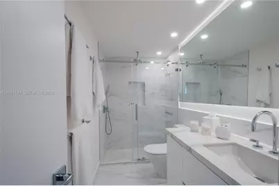 1121 Crandon Blvd #D301, Key Biscayne, FL 33149 - Photo 23