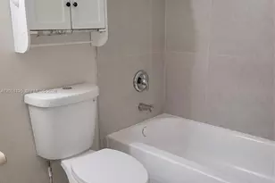 1663 SE 29th St, Homestead, FL 33035 - Photo 5