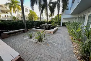 1045 10th St, Miami Beach, FL 33139 - Photo 17