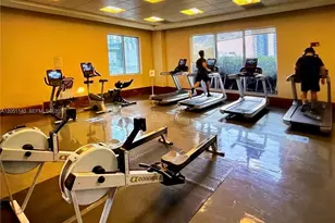 1050 Brickell Ave, Miami, FL 33131 - Photo 9