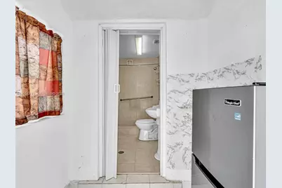 5801 NW 113th Ter #3, Hialeah, FL 33012 - Photo 5