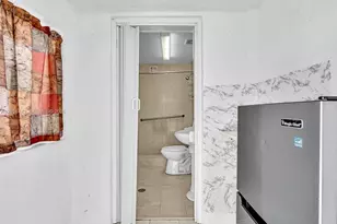 5801 NW 113th Terrace, Hialeah, FL 33012 - Photo 5