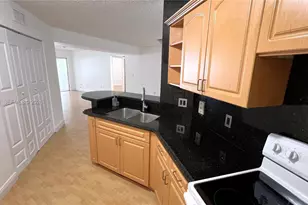 6272 NW 186th St, Hialeah, FL 33015 - Photo 5