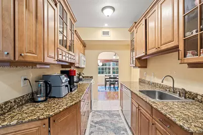46 Montilla Ave #46, Coral Gables, FL 33134 - Photo 17
