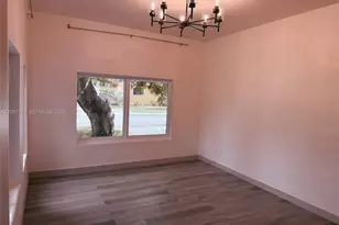 545 NE 111th St, Miami, FL 33161 - Photo 5