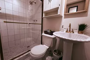 545 NE 111th St, Miami, FL 33161 - Photo 7