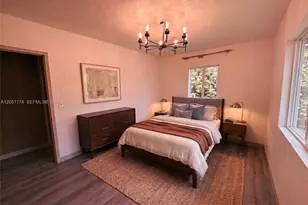 545 NE 111th St, Miami, FL 33161 - Photo 3