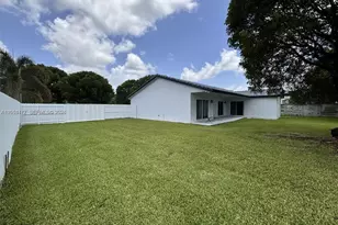 22262 SW 127th Pl, Miami, FL 33170 - Photo 3