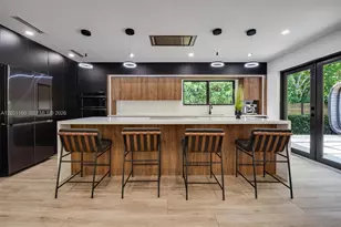 10555 NE 2nd Ave, Miami Shores, FL 33138 - Photo 3