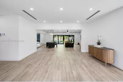 10555 NE 2nd Ave, Miami Shores, FL 33138 - Photo 7