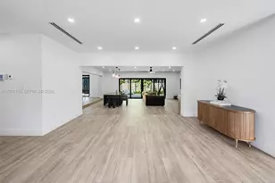 10555 NE 2nd Ave, Miami Shores, FL 33138 - Photo 7