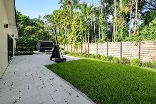 10555 NE 2nd Ave, Miami Shores, FL 33138 - Photo 43