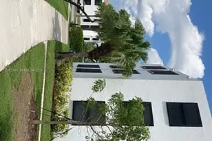 212 Lake Pointe Dr, Oakland Park, FL 33309 - Photo 11