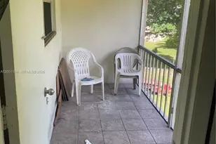 1550 NE 191st St, Miami, FL 33179 - Photo 23