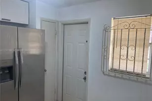 1550 NE 191st St, Miami, FL 33179 - Photo 5