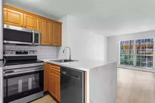 7220 Fairway Dr, Miami Lakes, FL 33014 - Photo 15