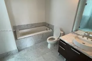 253 NE 2nd St, Miami, FL 33132 - Photo 15