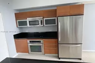 253 NE 2nd St, Miami, FL 33132 - Photo 25