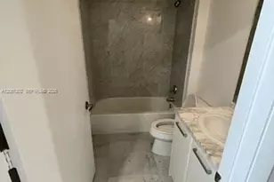 253 NE 2nd St, Miami, FL 33132 - Photo 11