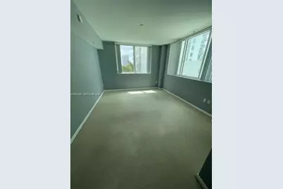 253 NE 2nd St #1202, Miami, FL 33132 - Photo 3