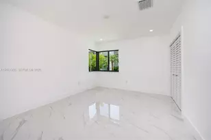 1621 S Treasure Dr, North Bay Village, FL 33141 - Photo 29