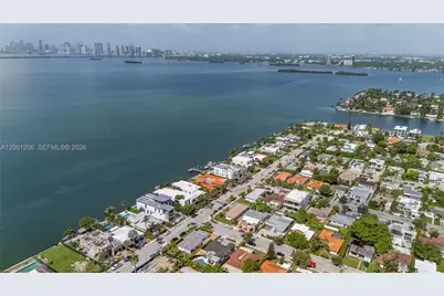 1621 S Treasure Dr, North Bay Village, FL 33141 - Photo 39
