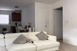 163 NW 40th St, Oakland Park, FL 33309 - Photo 5