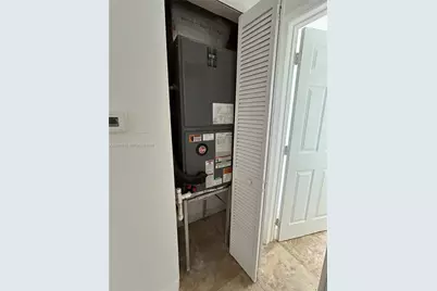 953 SW 10th St #3, Miami, FL 33130 - Photo 5