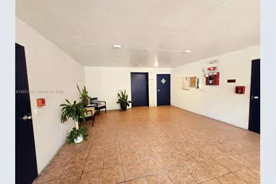 546 SW 1st St #607, Miami, FL 33130 - Photo 23
