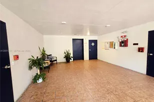 546 SW 1st St, Miami, FL 33130 - Photo 23