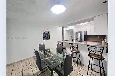 546 SW 1st St #607, Miami, FL 33130 - Photo 3