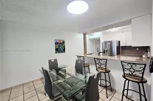 546 SW 1st St, Miami, FL 33130 - Photo 3