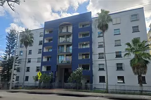 546 SW 1st St, Miami, FL 33130 - Photo 25