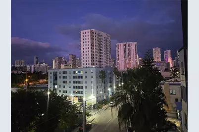 546 SW 1st St #607, Miami, FL 33130 - Photo 9