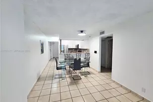 546 SW 1st St, Miami, FL 33130 - Photo 15