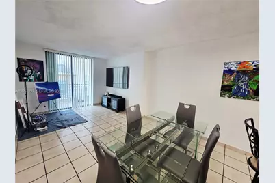 546 SW 1st St #607, Miami, FL 33130 - Photo 11