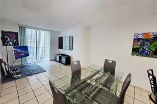 546 SW 1st St, Miami, FL 33130 - Photo 11