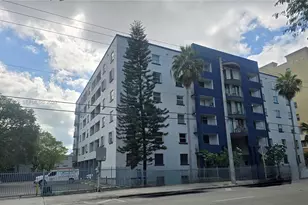 546 SW 1st St, Miami, FL 33130 - Photo 1