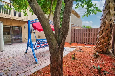 8015 SW 21st Ct #8015, Davie, FL 33324 - Photo 5